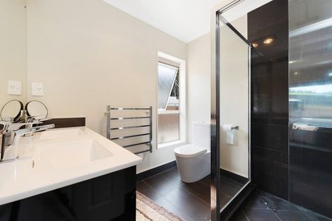 Photo of property in 168 Polo Prince Drive, Alfriston, Auckland, 2105