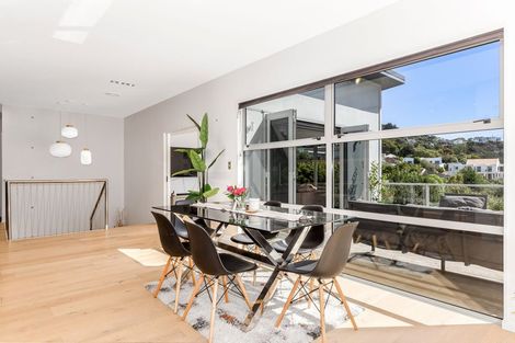 Photo of property in 302 Paremata Road, Whitby, Porirua, 5381