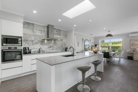 Photo of property in 58 Puhirake Crescent, Pyes Pa, Tauranga, 3112