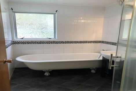 Photo of property in 3 Eagleson Street, Northcross, Auckland, 0632