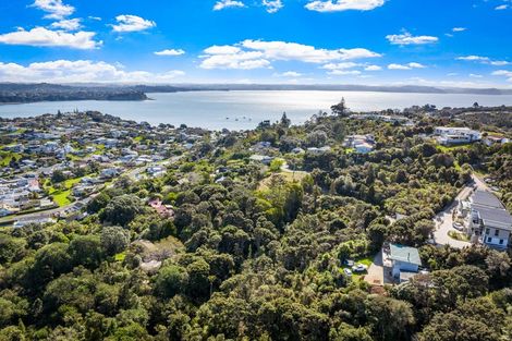 Photo of property in 79 Roberts Road, Matakatia, Whangaparaoa, 0930