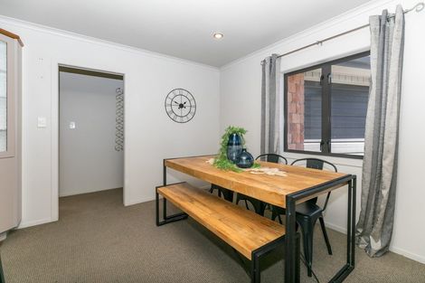 Photo of property in 24 Pointon Glade, Grandview Heights, Hamilton, 3200