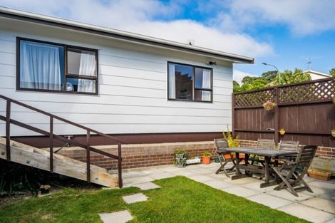 Photo of property in 9 Parkinson Close, Whitby, Porirua, 5024