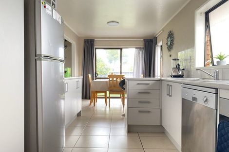 Photo of property in 9 Metcalfe Road, Ranui, Auckland, 0612