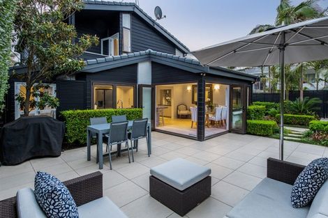 Photo of property in 33a Craig Road, Milford, Auckland, 0620