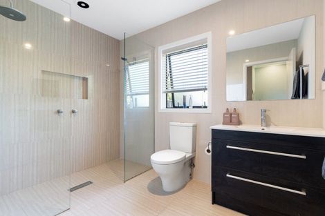 Photo of property in 74 Park Road, Carterton, 5713