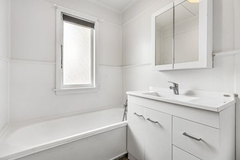 Photo of property in 2 Gibson Road, Tuakau, 2121