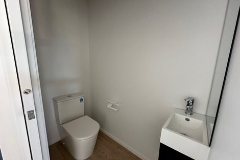 Photo of property in 37 Kamahi Place, Paraparaumu, 5032