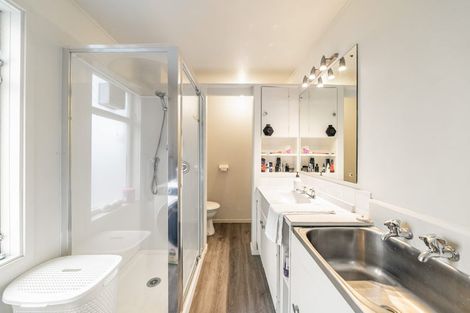 Photo of property in 61b Mortimer Terrace, Brooklyn, Wellington, 6021