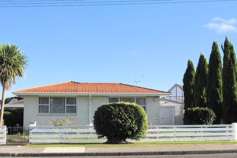 Photo of property in 35 Freemans Road, Otaki, 5512