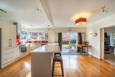 Photo of property in 46 Whirinaki Crescent, Heretaunga, Upper Hutt, 5018