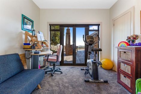 Photo of property in 16 Kahurangi Heights, Aotea, Porirua, 5024