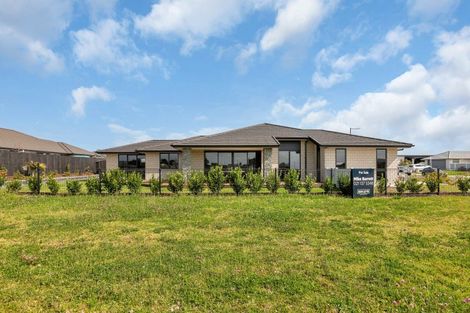 Photo of property in 25 Kitemaunga Avenue, One Tree Point, 0118