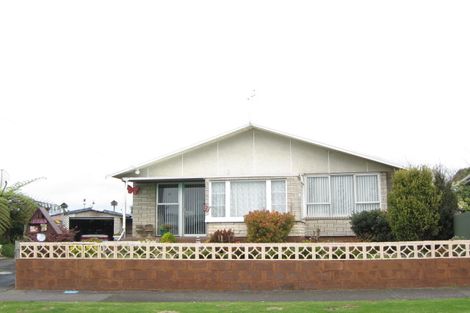 Photo of property in 11 Hume Street, Waitara, 4320