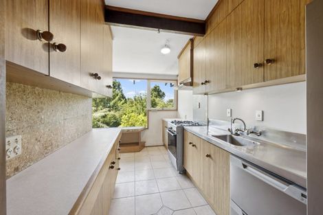 Photo of property in 222 Atkinson Road, Titirangi, Auckland, 0604