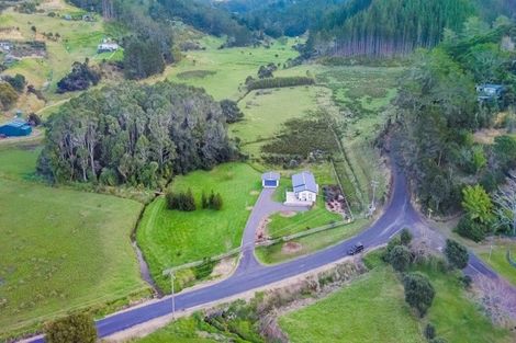 Photo of property in 17 Wattle Bay Road, Manukau Heads, Waiuku, 2684