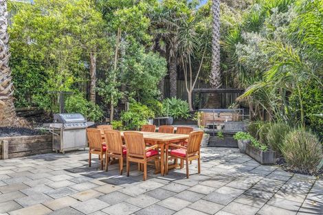 Photo of property in 2/946 Beach Road, Waiake, Auckland, 0630