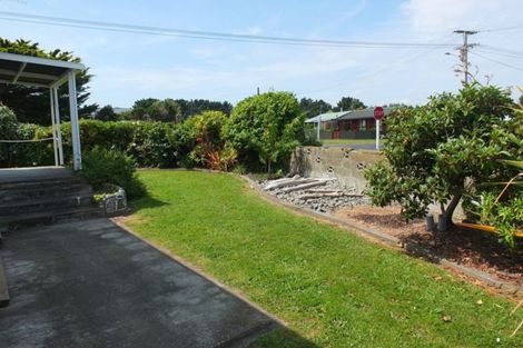 Photo of property in 8a Te Awa Street, Foxton Beach, Foxton, 4815