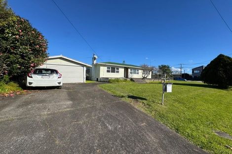 Photo of property in 24 Stokes Avenue, Te Atatu Peninsula, Auckland, 0610
