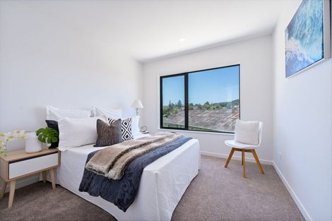 Photo of property in 21b Barron Drive, Green Bay, Auckland, 0604