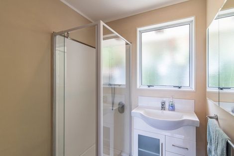 Photo of property in 63 Kotare Street, Waikanae, 5036