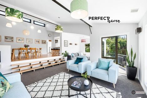 Photo of property in 6 Corrondella Grove, Belmont, Lower Hutt, 5010