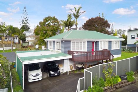 Photo of property in 2/7 Mcleod Road, Henderson, Auckland, 0612
