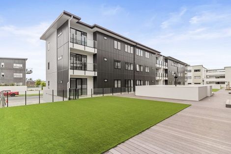 Photo of property in 8/130 Stancombe Road, Flat Bush, Auckland, 2016