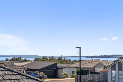 Photo of property in 75 Bert Wall Drive, Omokoroa, 3114