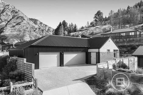 Photo of property in 12 Morepork Way, Arthurs Point, Queenstown, 9371