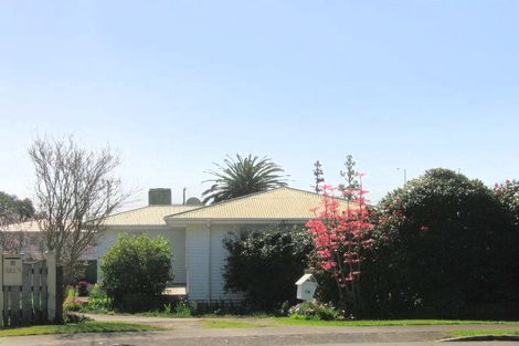 Photo of property in 14 Kaniere Street, Mount Maunganui, 3116