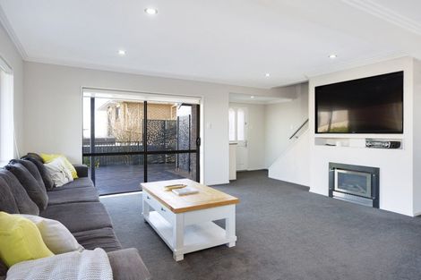 Photo of property in 4 Sophora Place, Totara Heights, Auckland, 2105