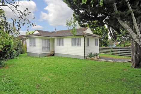 Photo of property in 20 Becker Drive, Weymouth, Auckland, 2103