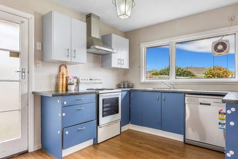 Photo of property in 2/25 Hills Road, Edgeware, Christchurch, 8013