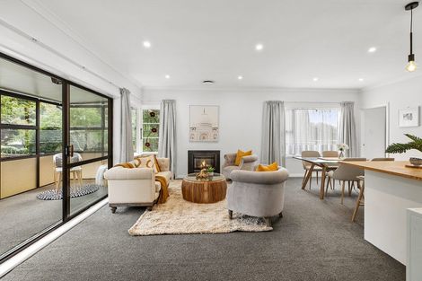 Photo of property in 44 The Drive, Tawa, Wellington, 5028