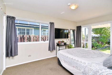 Photo of property in 17 Blake Street, New Brighton, Christchurch, 8061