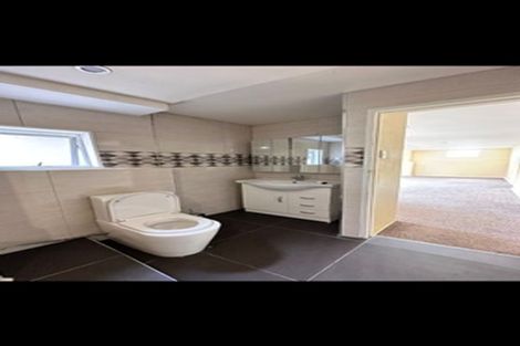 Photo of property in 37 Kamara Road, Glen Eden, Auckland, 0602