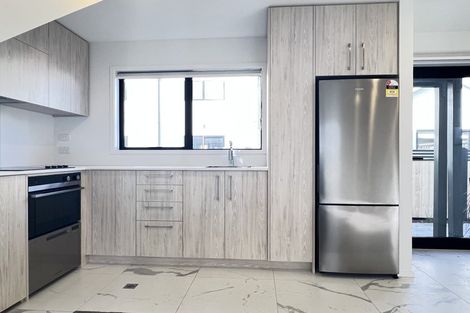 Photo of property in 9/231 Marine Parade, Seatoun, Wellington, 6022