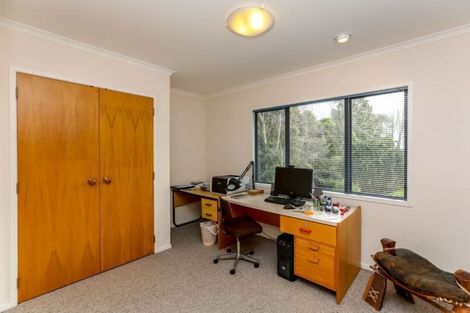 Photo of property in 16a Del Mar Place, Merrilands, New Plymouth, 4312