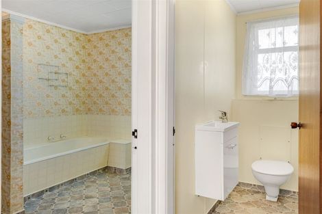 Photo of property in 67 Russell Street, Westport, 7825