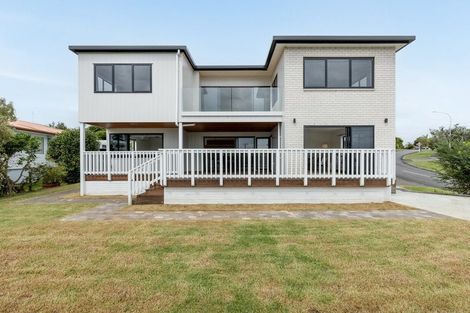 Photo of property in 1 Coppelia Avenue, Omokoroa, 3114