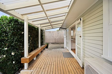 Photo of property in 64 Aurora Terrace, Hillcrest, Hamilton, 3216