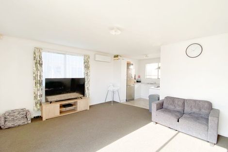 Photo of property in 28 Sturdee Road, Manurewa, Auckland, 2102