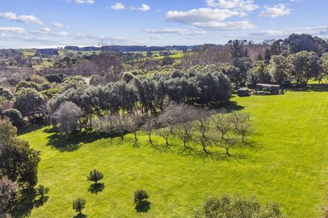 Photo of property in 32 Hadfield Road, Peka Peka, Waikanae, 5391