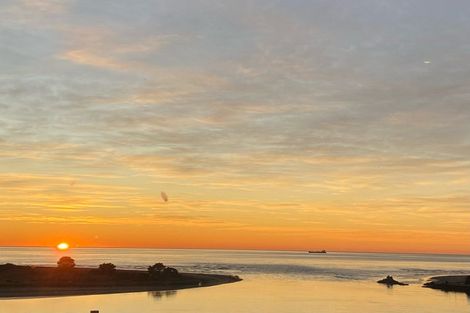 Photo of property in 1/17 Moncks Spur Road, Redcliffs, Christchurch, 8081