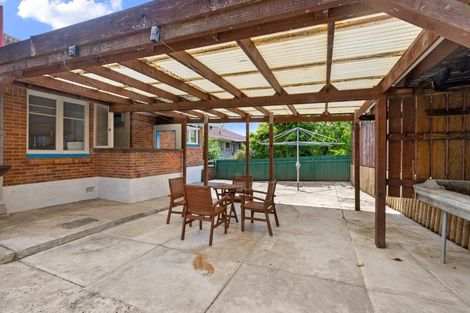 Photo of property in 38 Kohekohe Street, New Lynn, Auckland, 0600