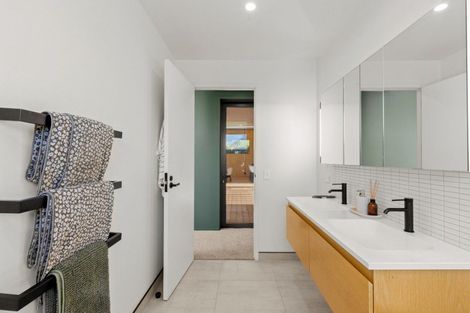 Photo of property in 6 Stockyard Lane, Jacks Point, Queenstown, 9371