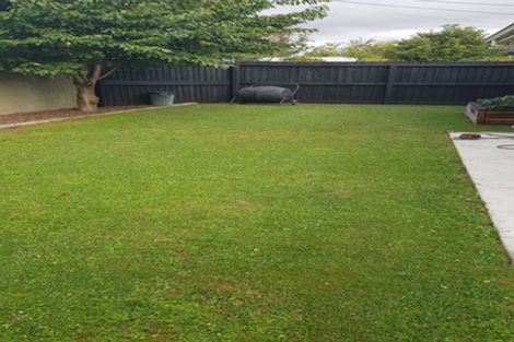 Photo of property in 2/125a Mackenzie Avenue, Woolston, Christchurch, 8023