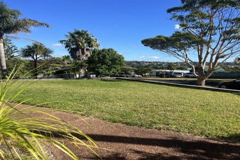 Photo of property in 96 Becroft Drive, Forrest Hill, Auckland, 0620