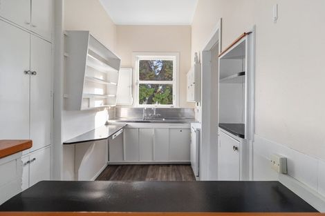 Photo of property in 25 Bayview Road, Browns Bay, Auckland, 0630